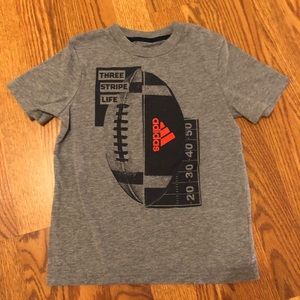 Adidas Kids/Boys “Go-To” football T-Shirt: Size 4